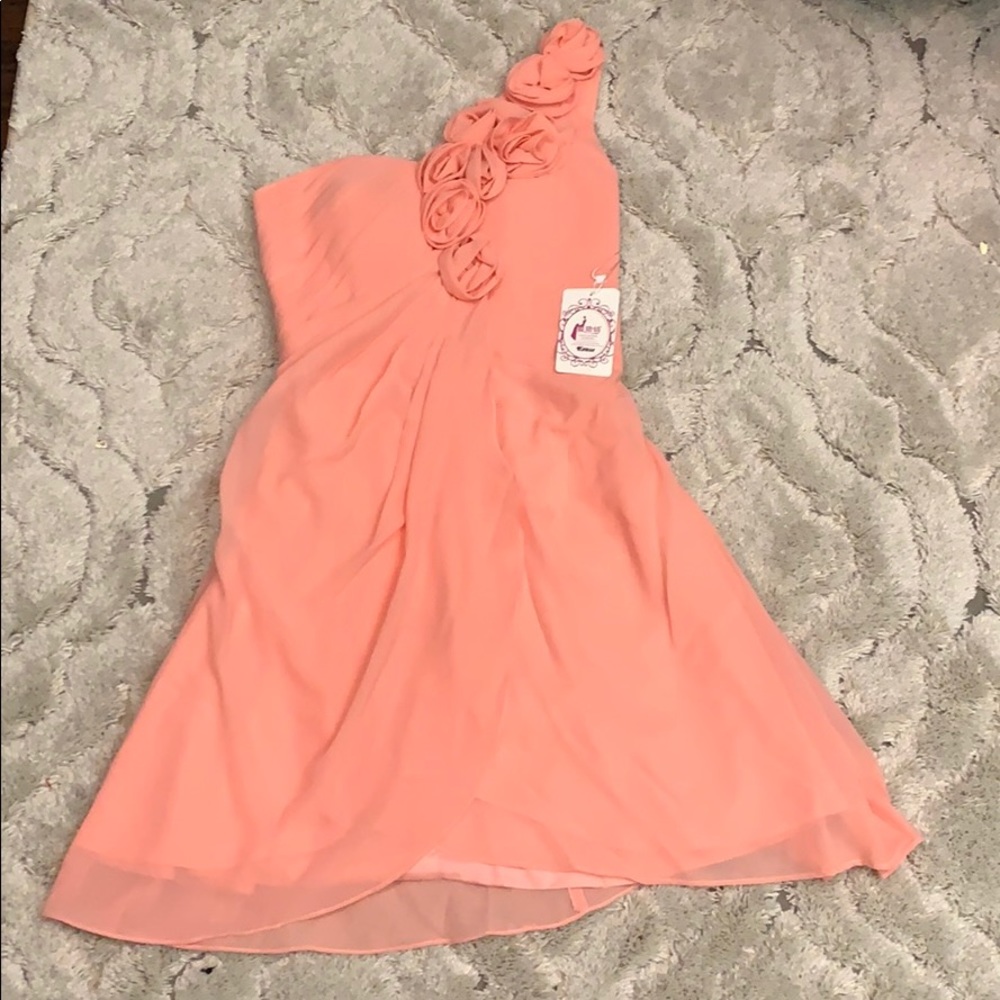 nice, peach ruffled bridesmaid dress